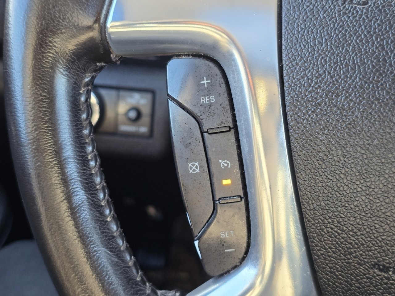 Used 2015 Chevrolet Traverse LT image 32