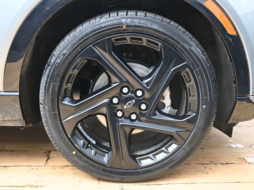 Used 2024 Chevrolet Equinox EV RS FWD image 14