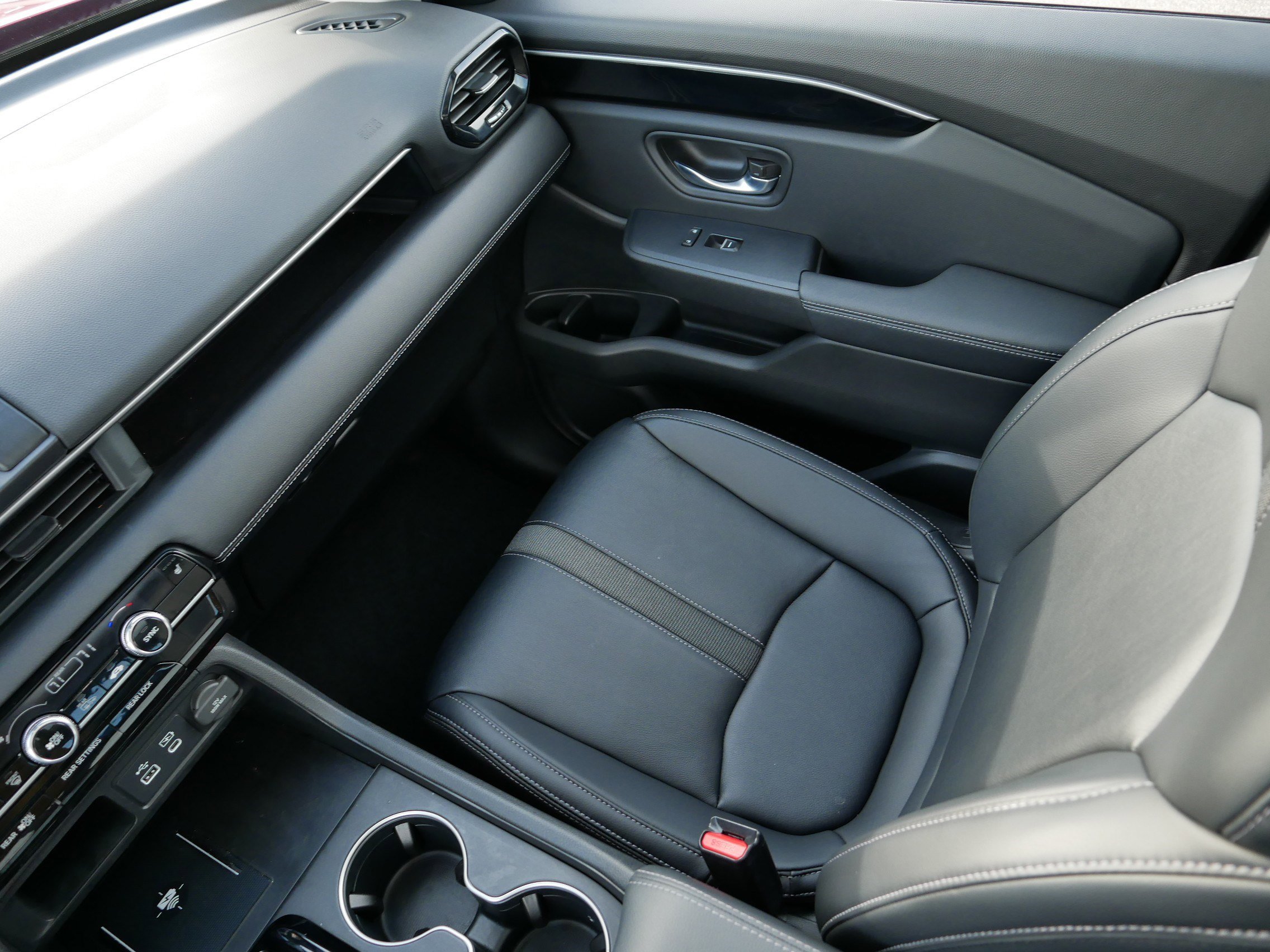 Used 2023 Honda Pilot Touring image 11