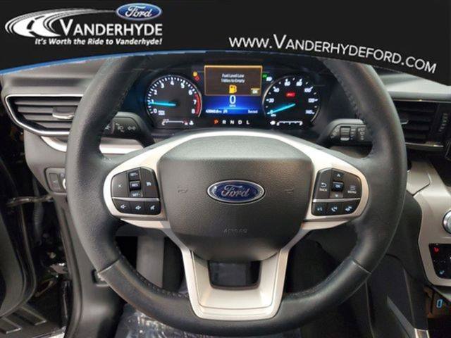 Used 2023 Ford Explorer XLT w/ Equipment Group 202A image 23