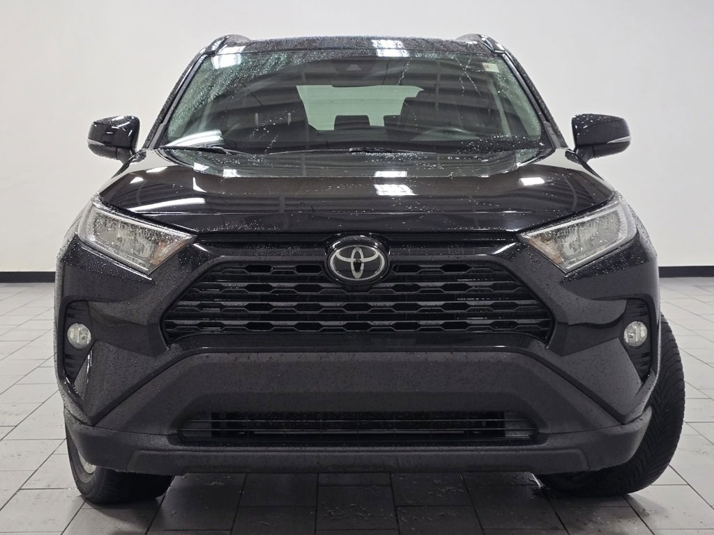 Used 2021 Toyota RAV4 XLE Premium image 10