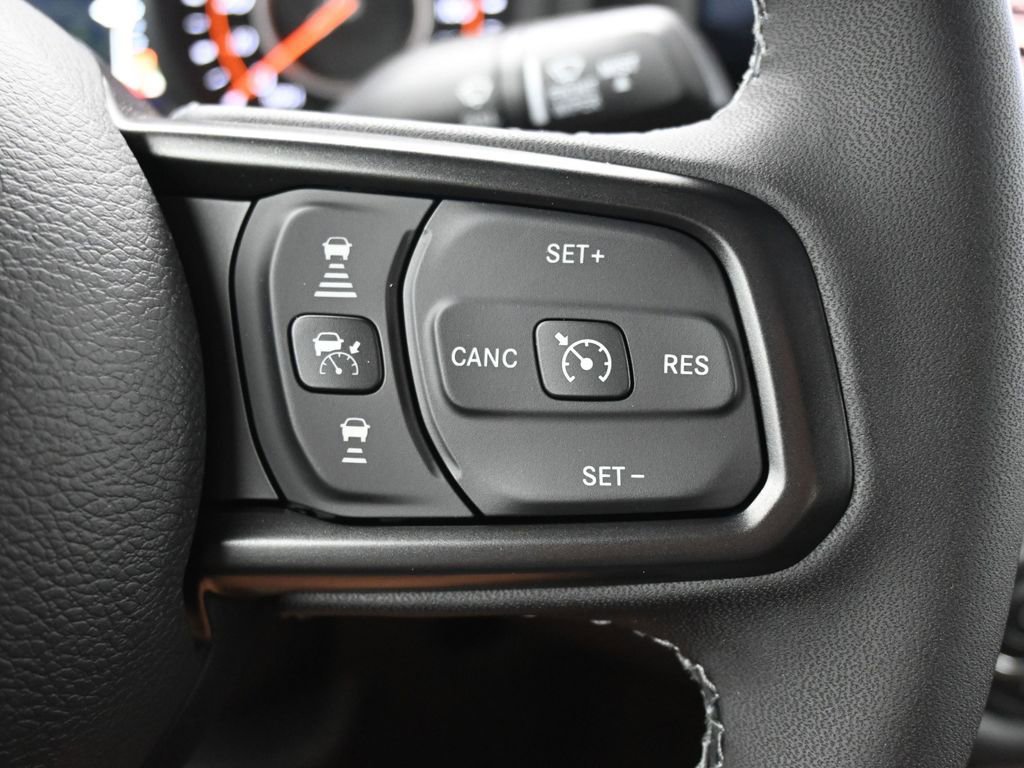 New 2026 Jeep Gladiator Mojave w/ Technology Group AWD/4WD image 22