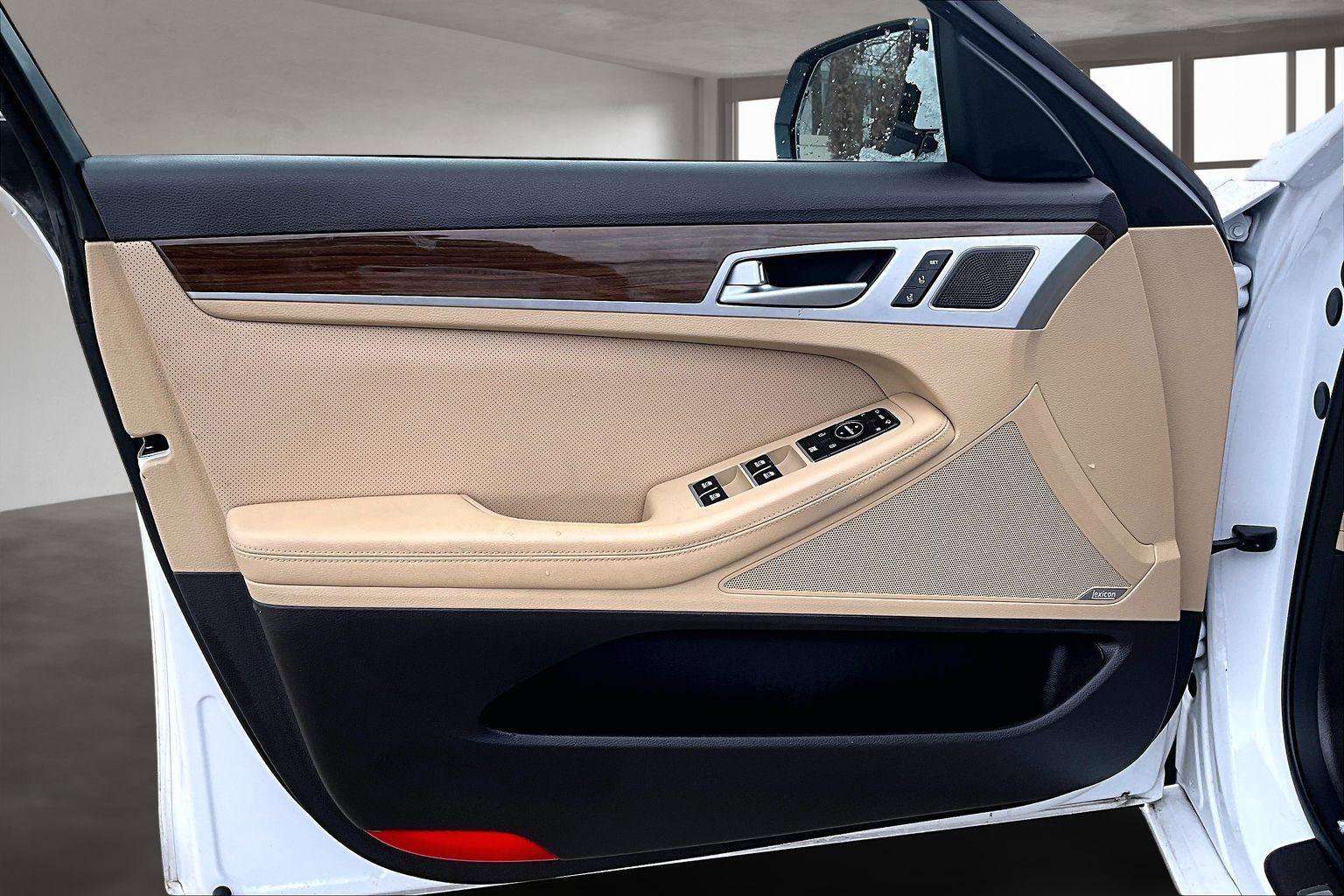 Used 2017 Genesis G80 3.8 w/ Option Group 02 image 24