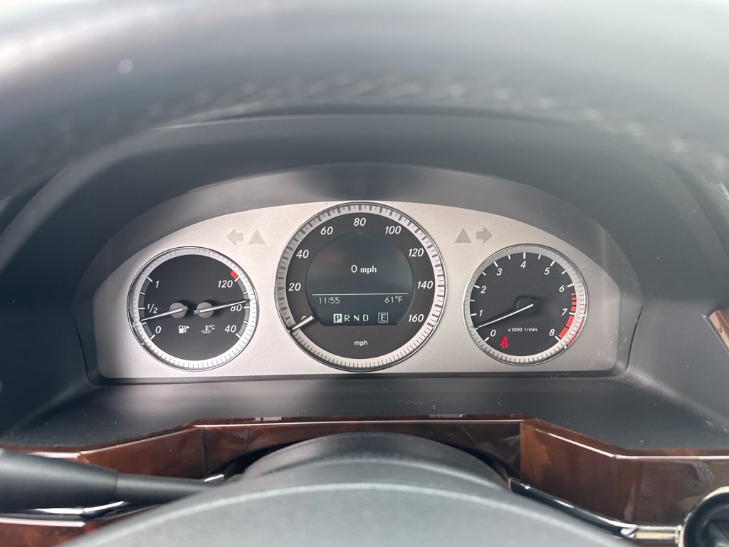 Used 2011 Mercedes-Benz GLK 350 4MATIC image 5