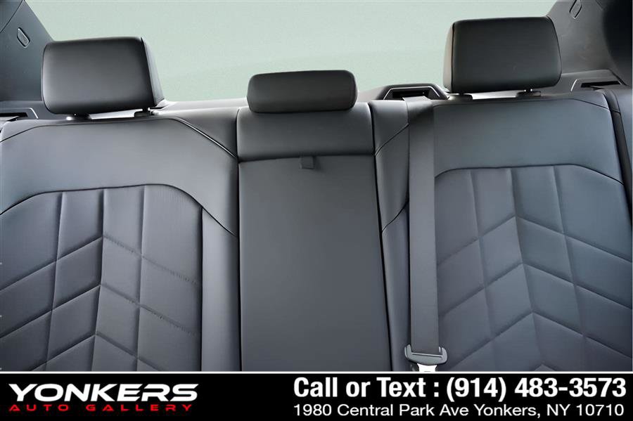 Used 2024 BMW 530i xDrive image 39