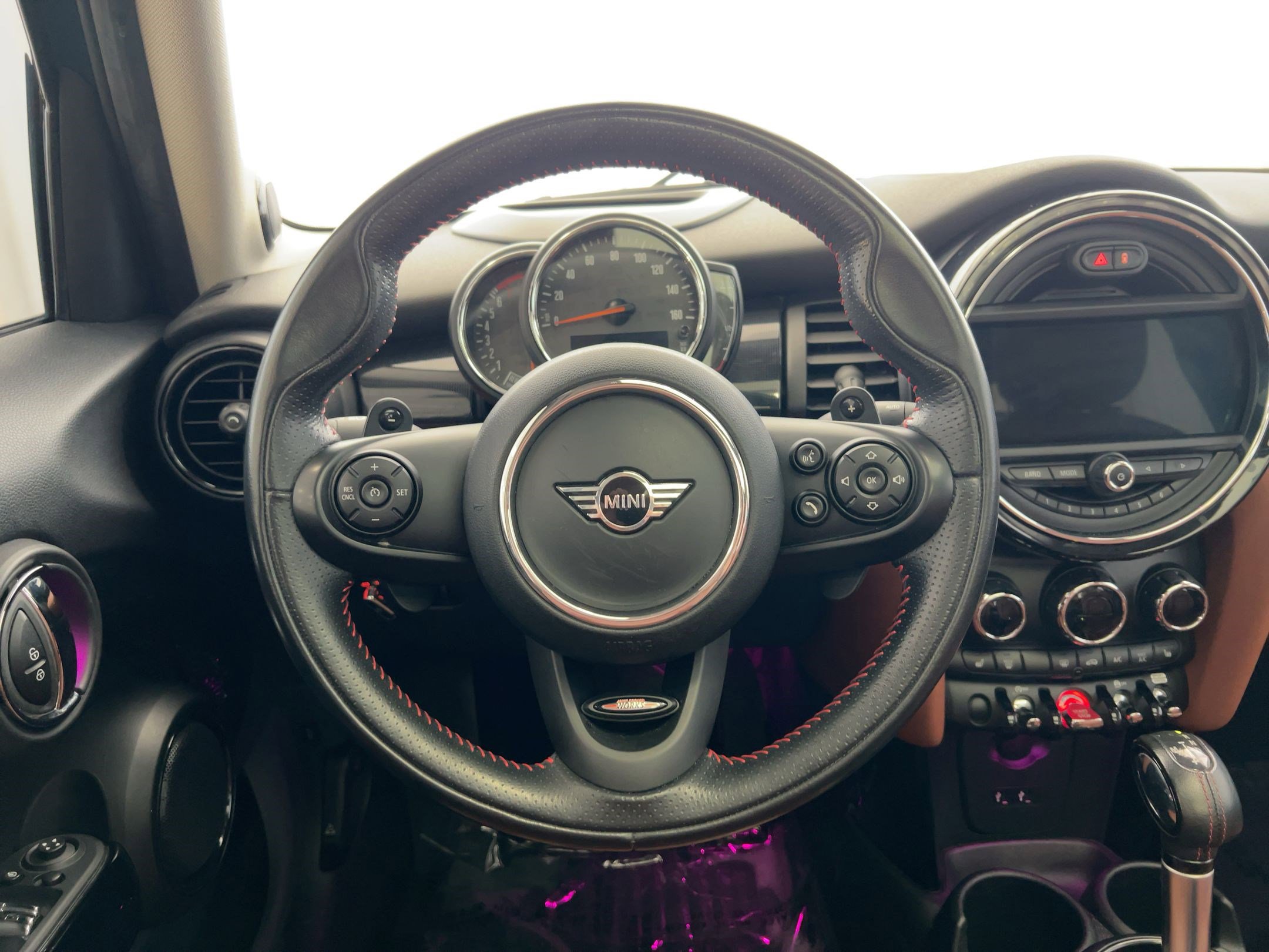 Used 2019 MINI Cooper S image 24