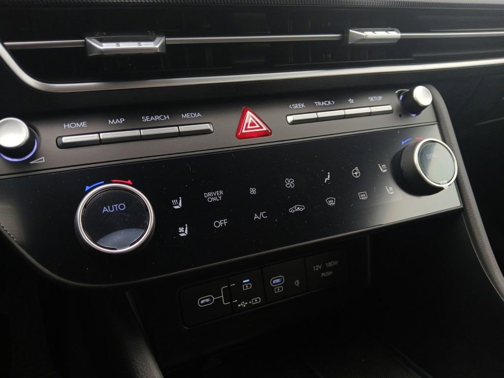 New 2025 Hyundai Sonata Limited image 20