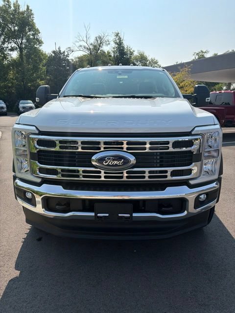 New 2026 Ford F450 XL w/ XL Chrome Package RWD image 8
