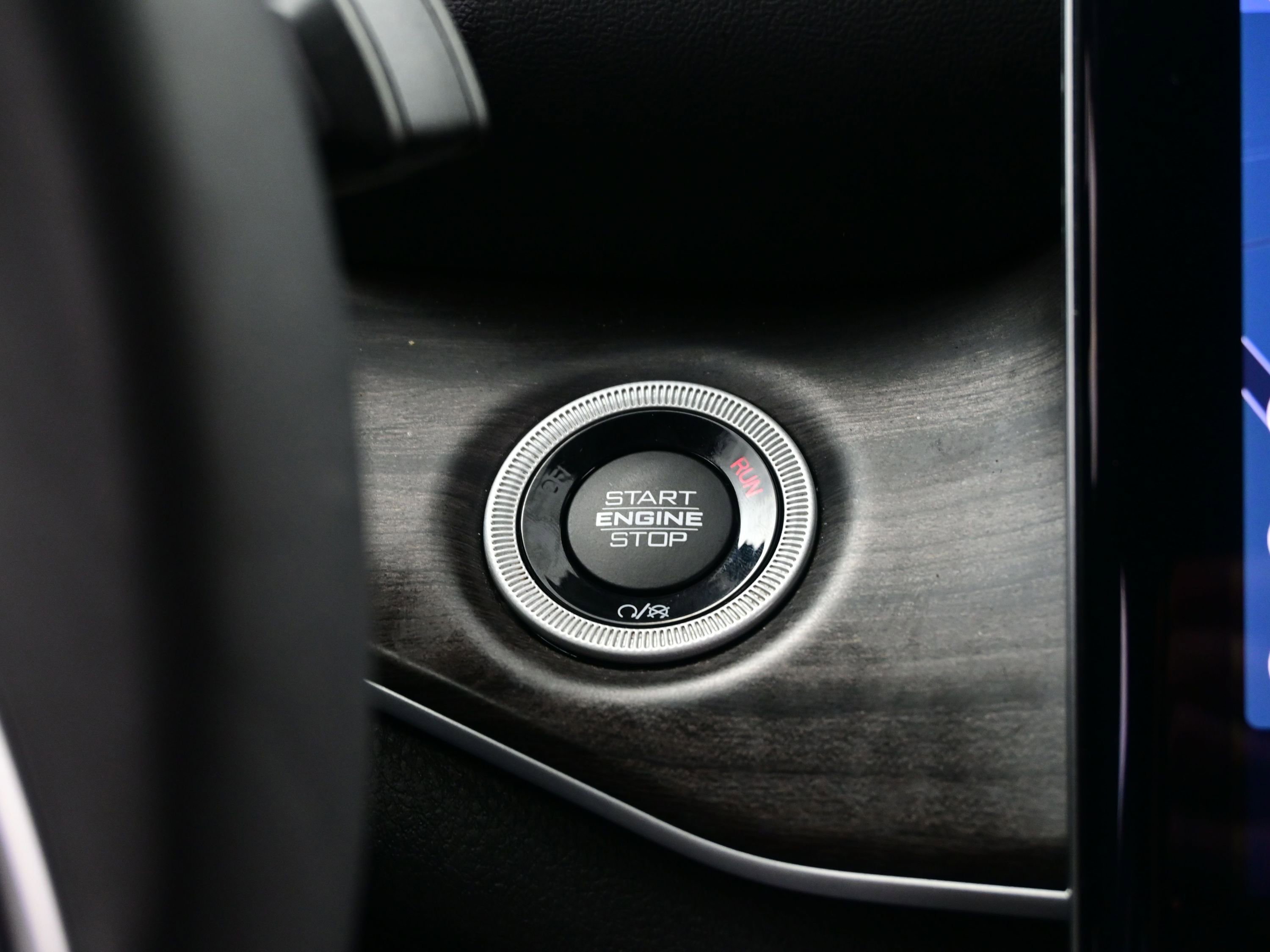 Used 2024 Jeep Grand Cherokee Limited image 22