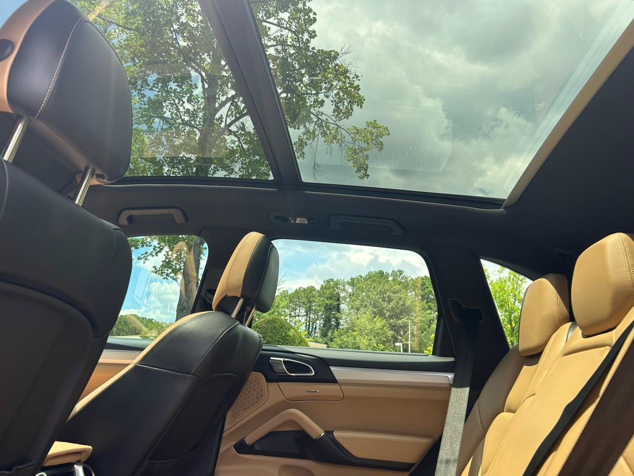Used 2017 Porsche Cayenne S w/ Premium Plus Package AWD/4WD image 16