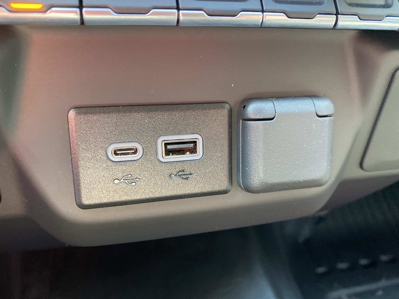 Used 2025 Chevrolet Silverado 2500 W/T w/ WT Convenience Package image 32