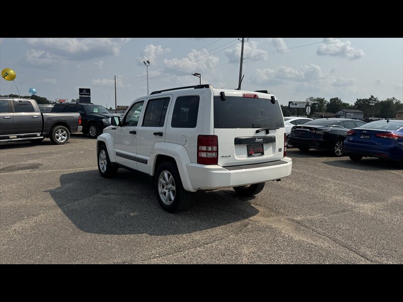 Used 2010 Jeep Liberty Sport w/ Popular Equipment Group AWD/4WD image 8