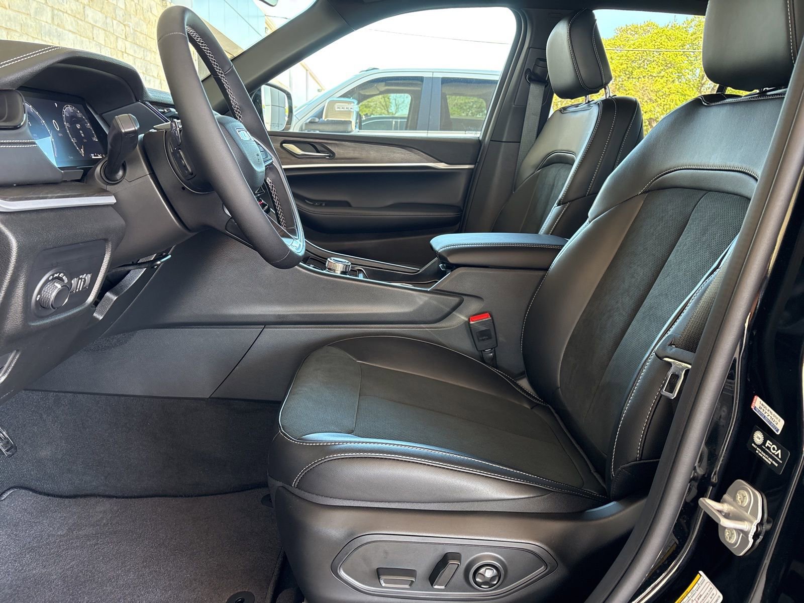 New 2026 Jeep Grand Cherokee Altitude RWD image 13