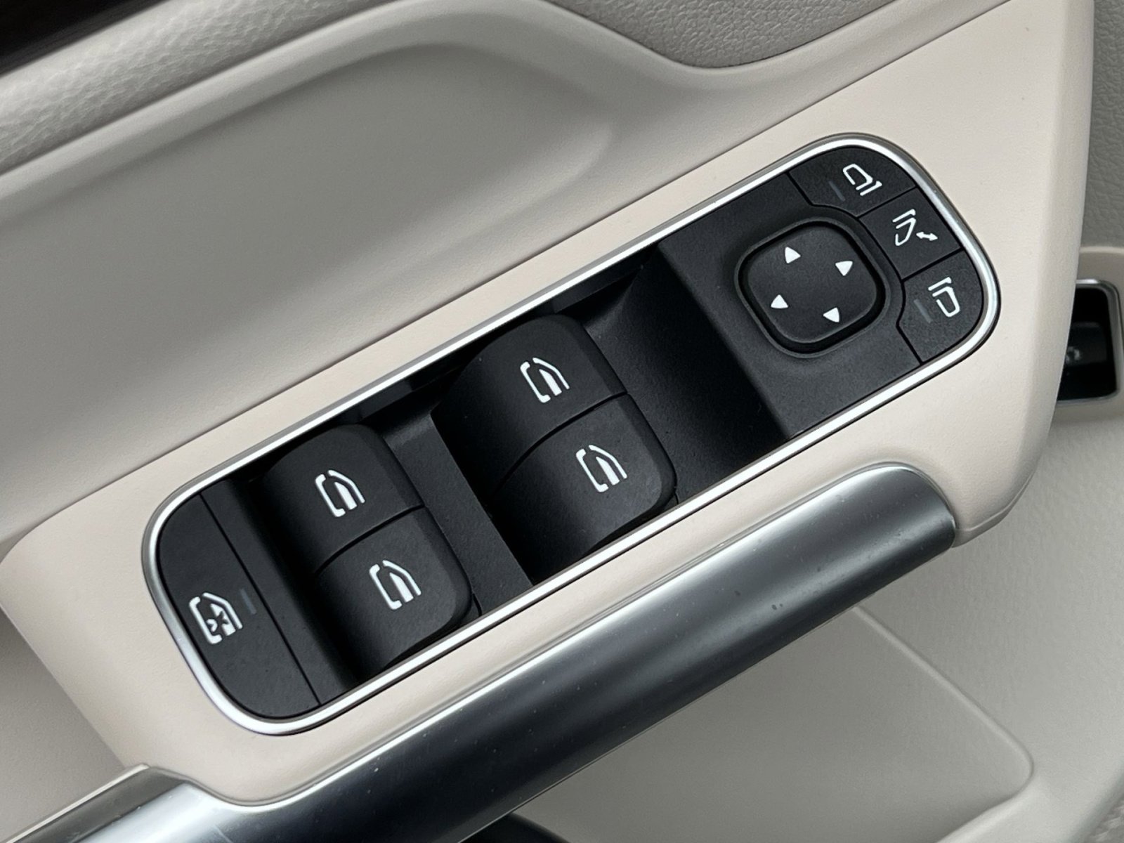 Certified 2026 Mercedes-Benz GLA 250 4MATIC image 13