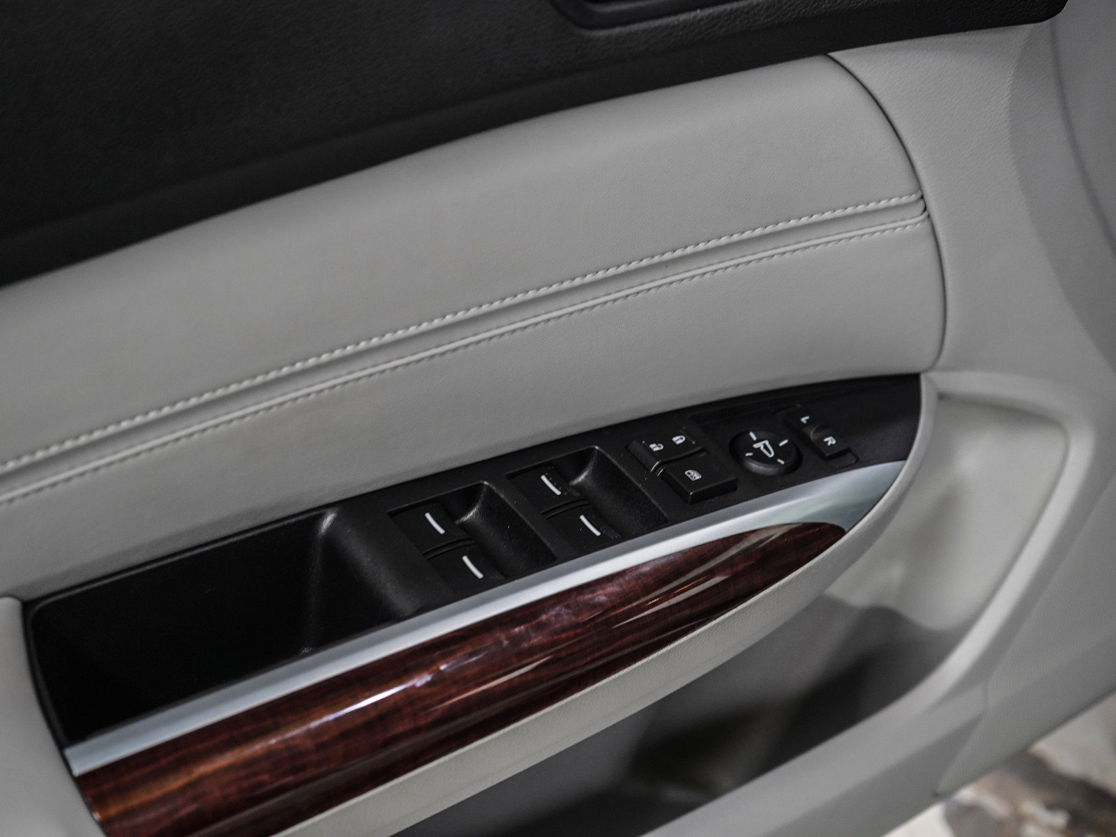Used 2015 Acura TLX V6 SH-AWD w/ Advance Package image 19