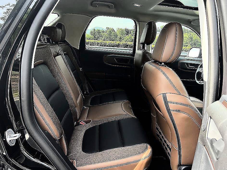 Used 2025 Ford Bronco Sport Outer Banks w/ Outer Banks Tech Package+ AWD/4WD image 21