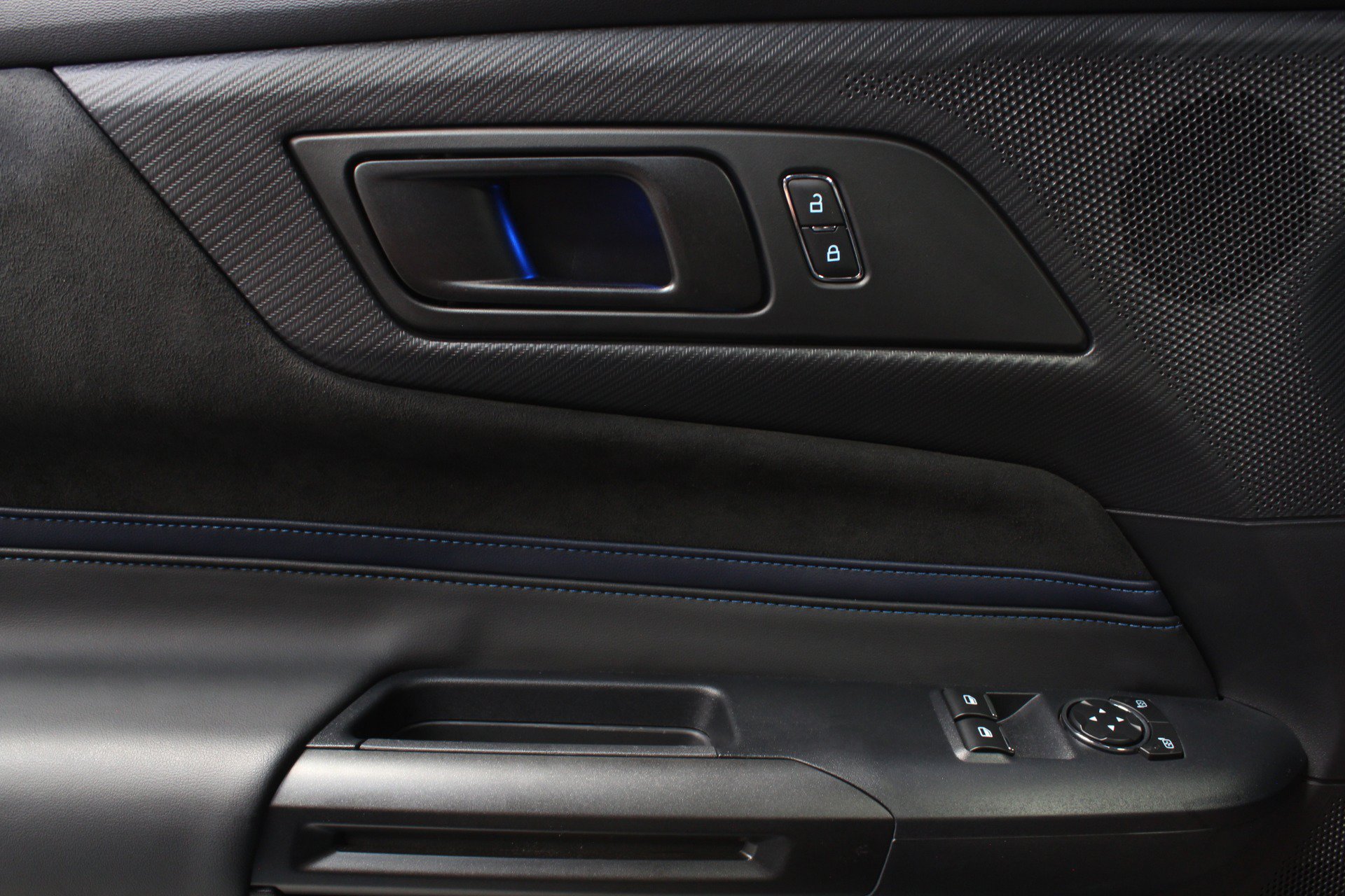 Used 2025 Ford Mustang Dark Horse RWD image 49