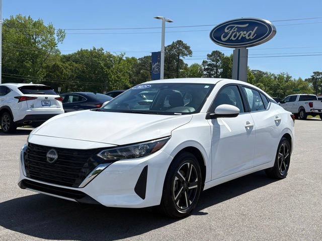 Used 2025 Nissan Sentra SV FWD image 1