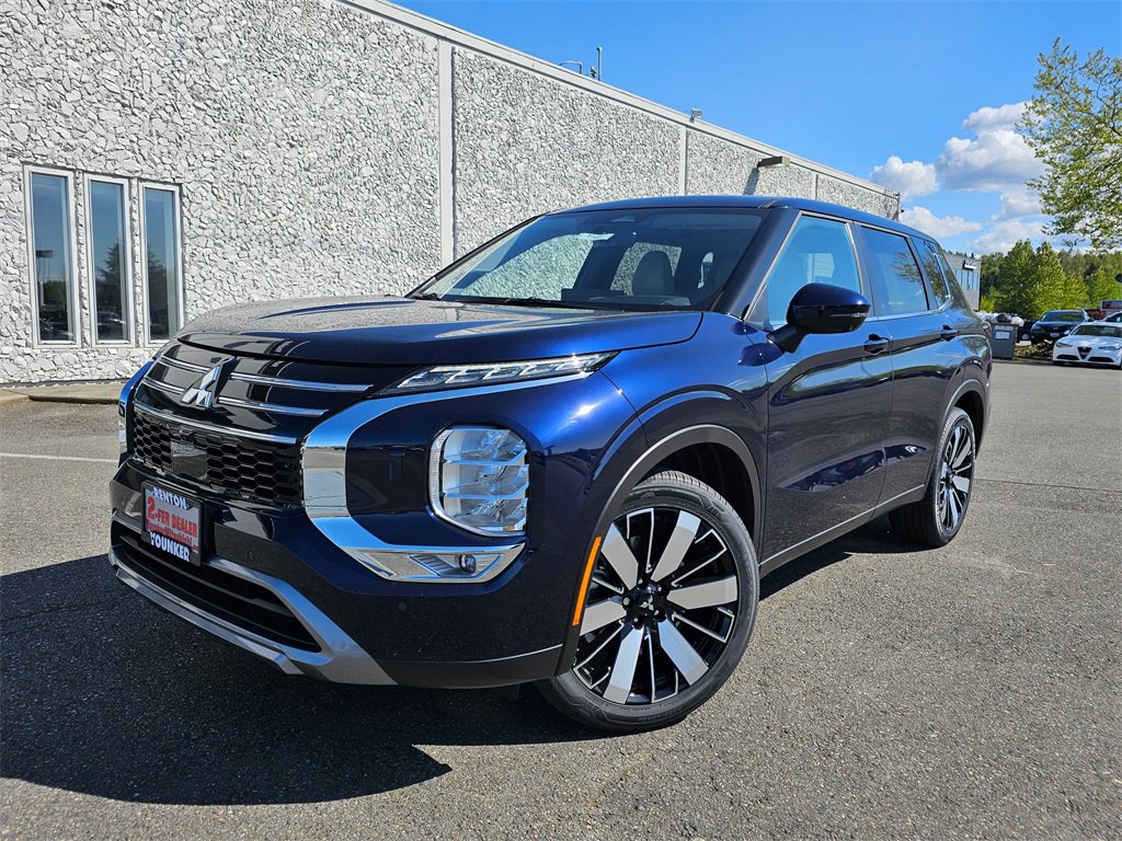 New 2025 Mitsubishi Outlander SE image 1