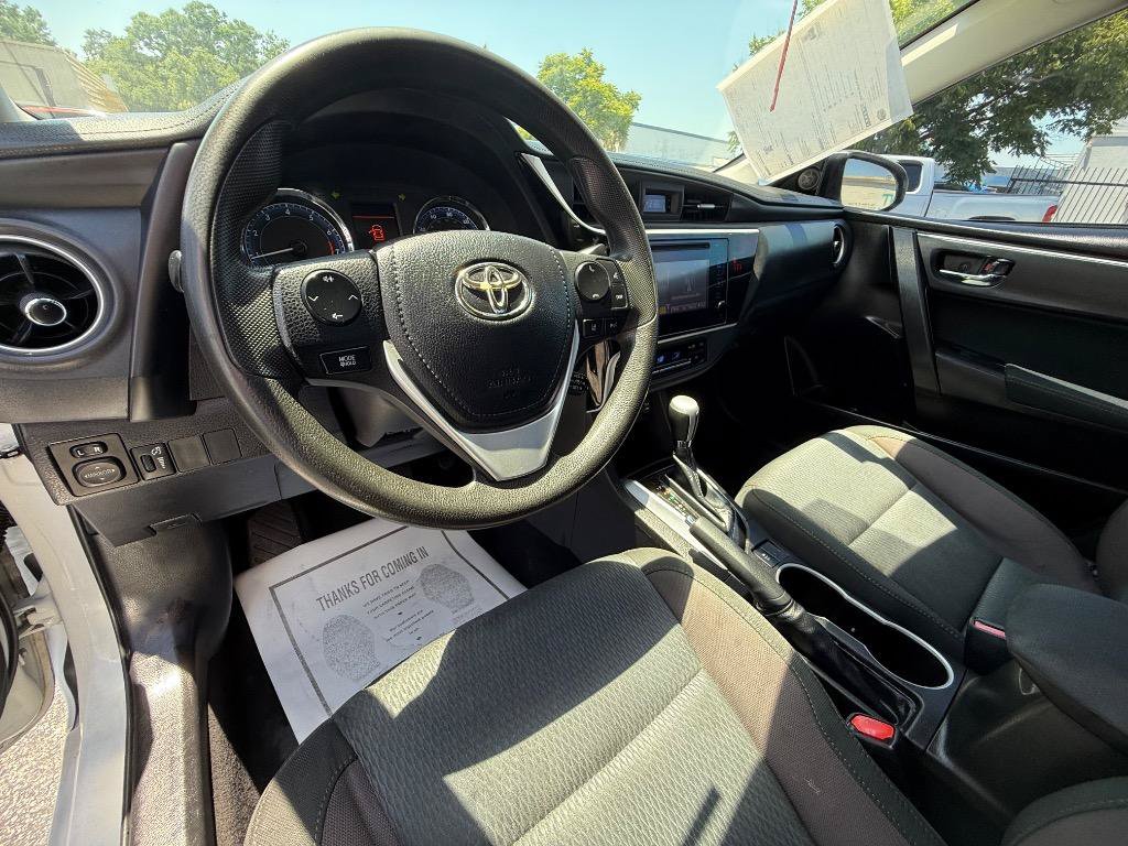 Used 2019 Toyota Corolla LE FWD image 13