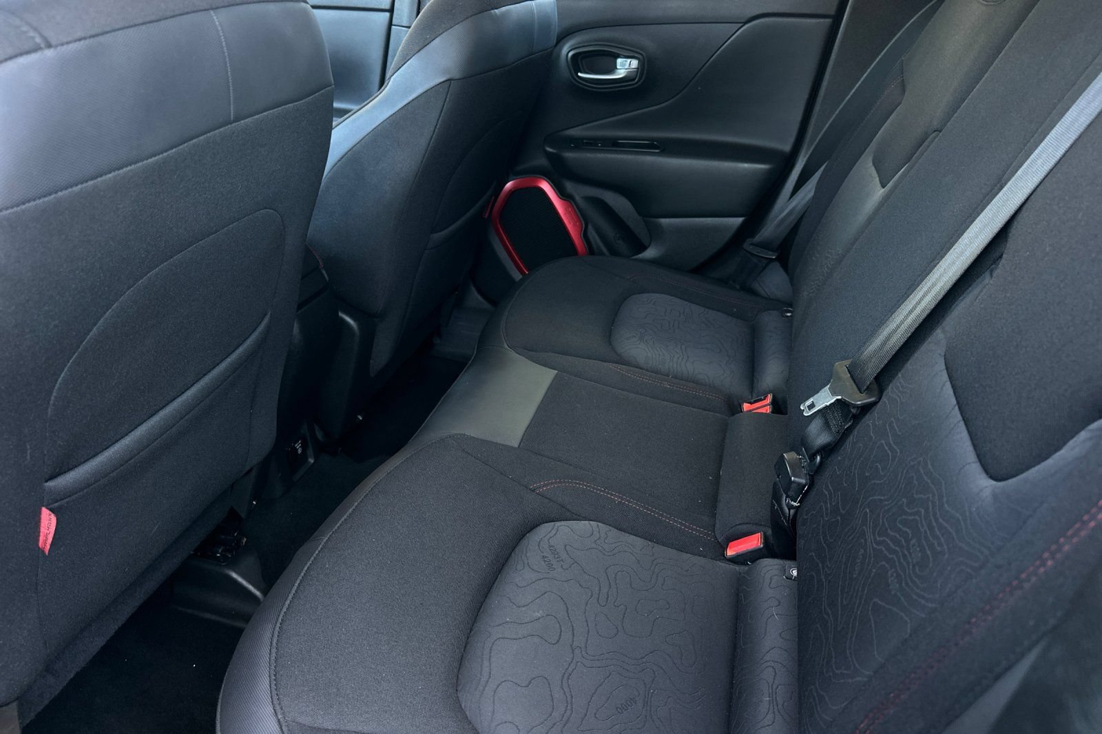Used 2016 Jeep Renegade Trailhawk AWD/4WD image 12