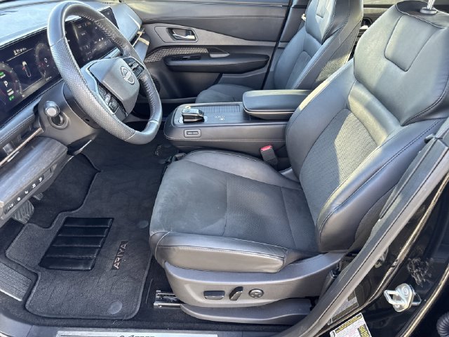 Used 2024 Nissan Ariya AWD image 8