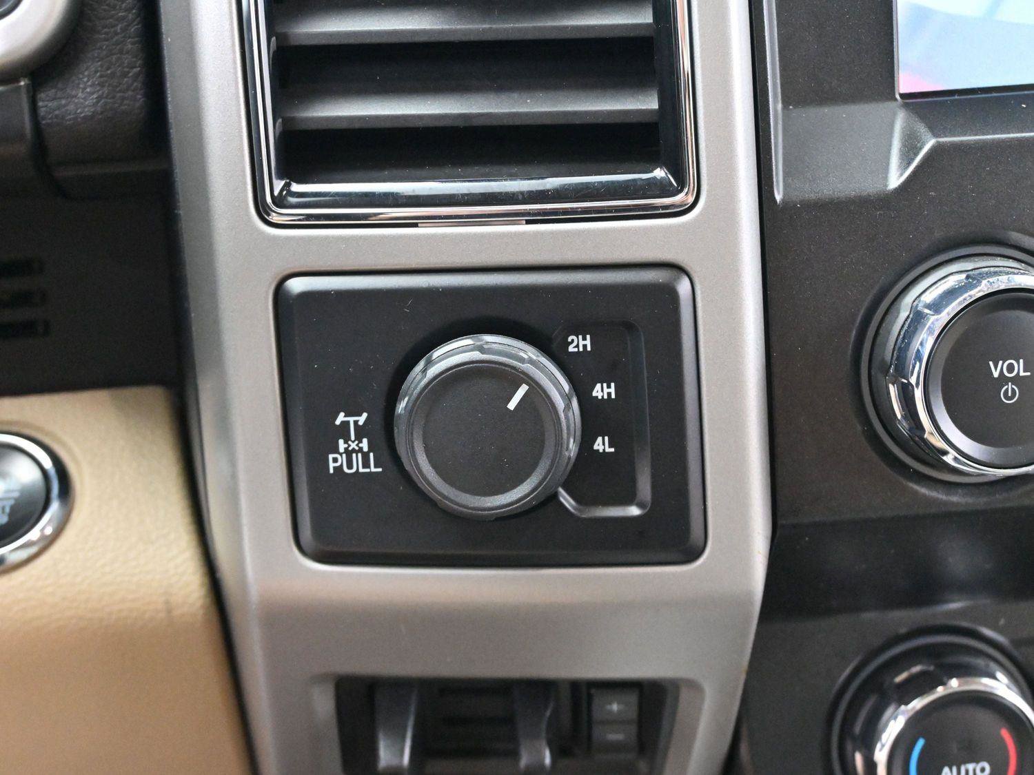 Used 2021 Ford F250 Lariat w/ Lariat Ultimate Package image 27