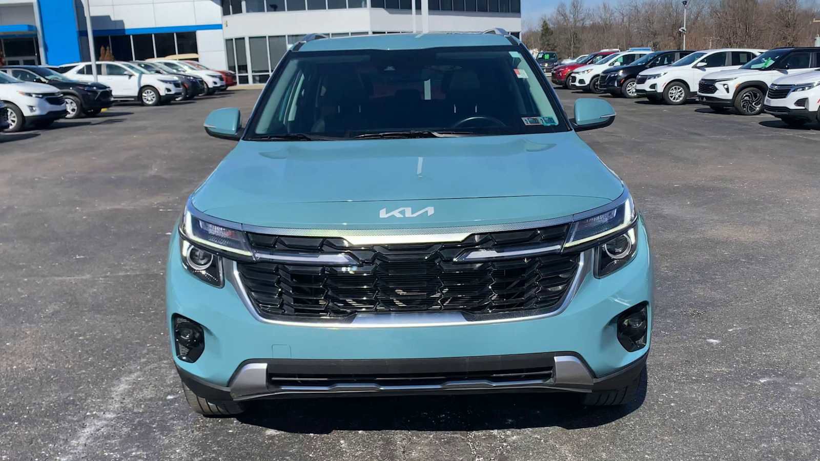 Used 2024 Kia Seltos EX image 3