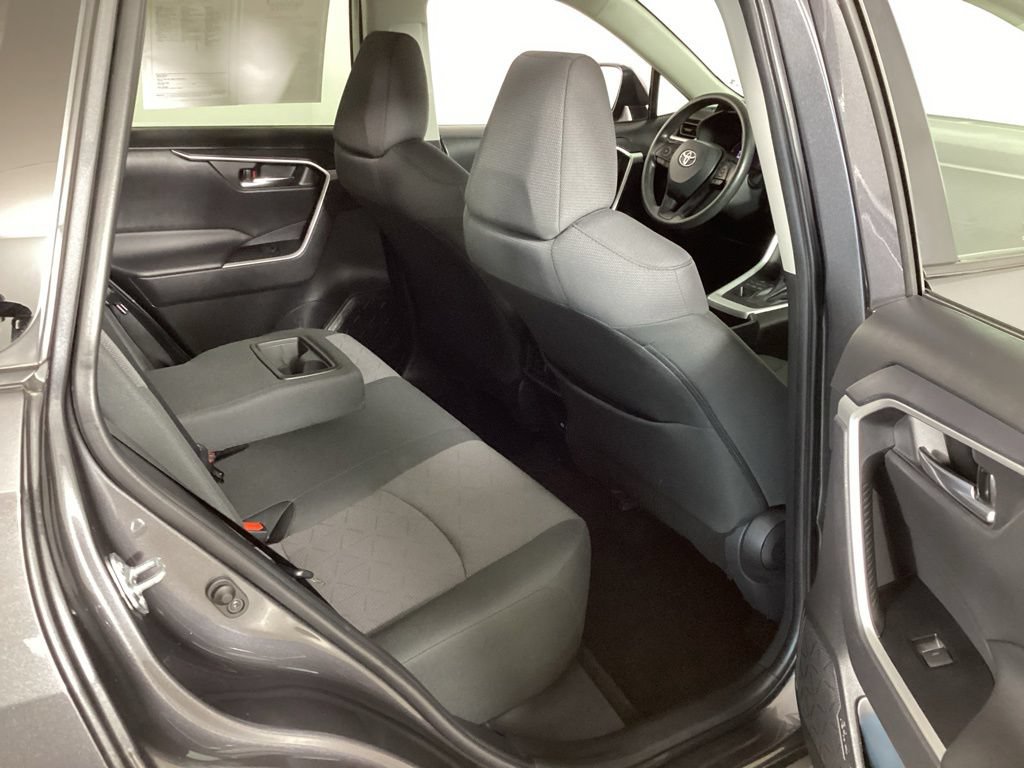 Used 2024 Toyota RAV4 XLE AWD/4WD image 35