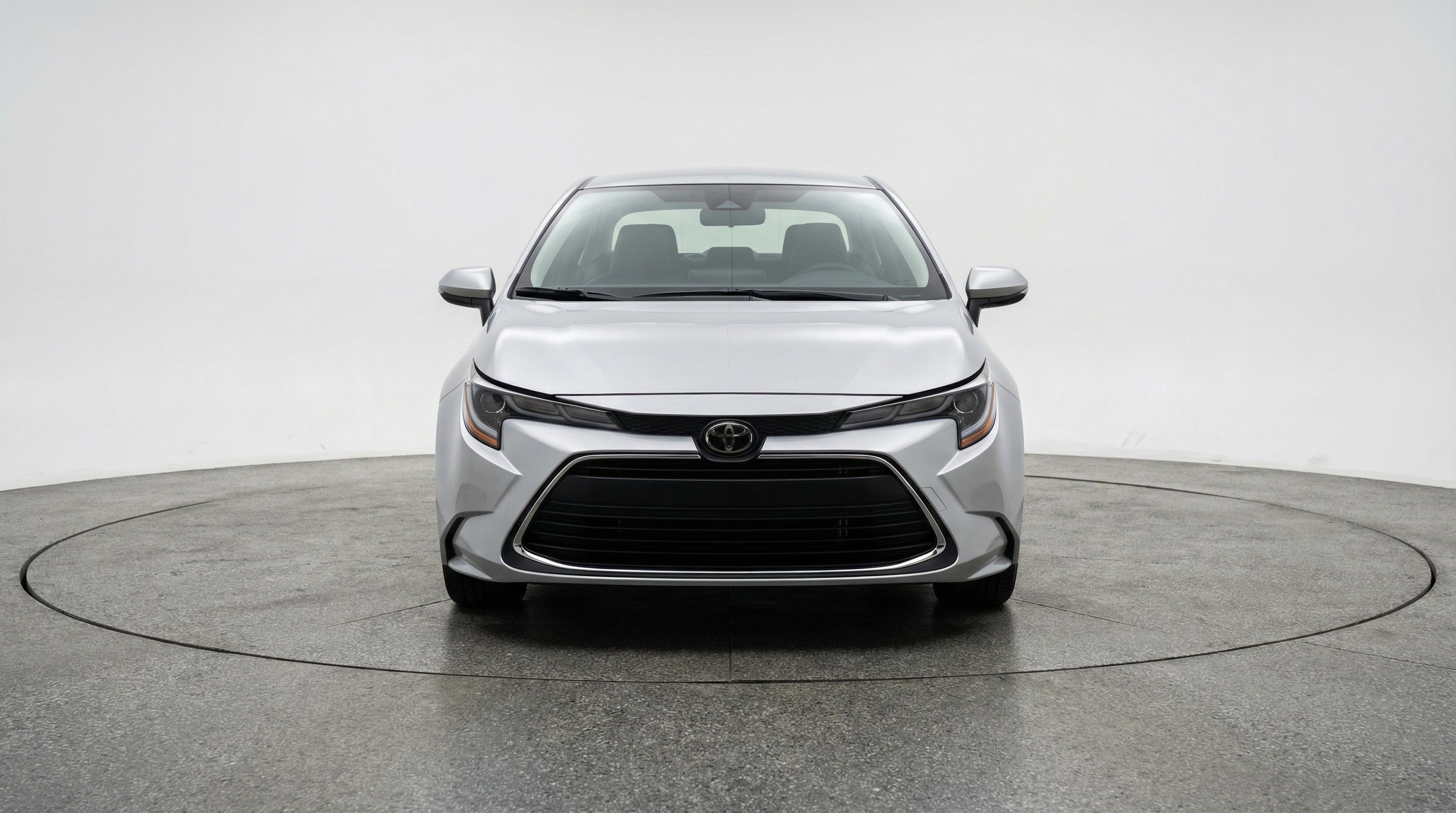 Used 2025 Toyota Corolla LE FWD image 2