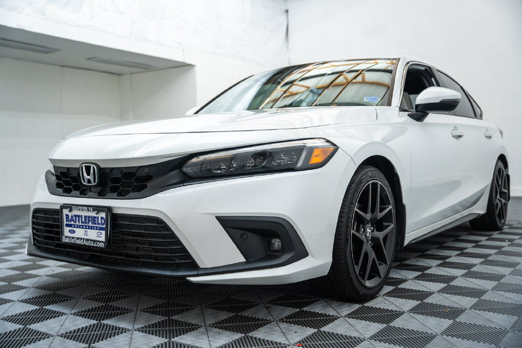 Used 2023 Honda Civic Sport Touring image 3