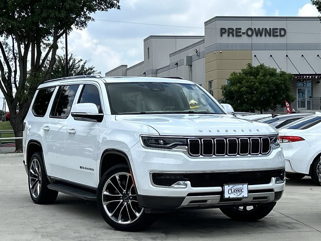 Used 2022 Jeep Wagoneer Series II w/ Premium Group I RWD image 2