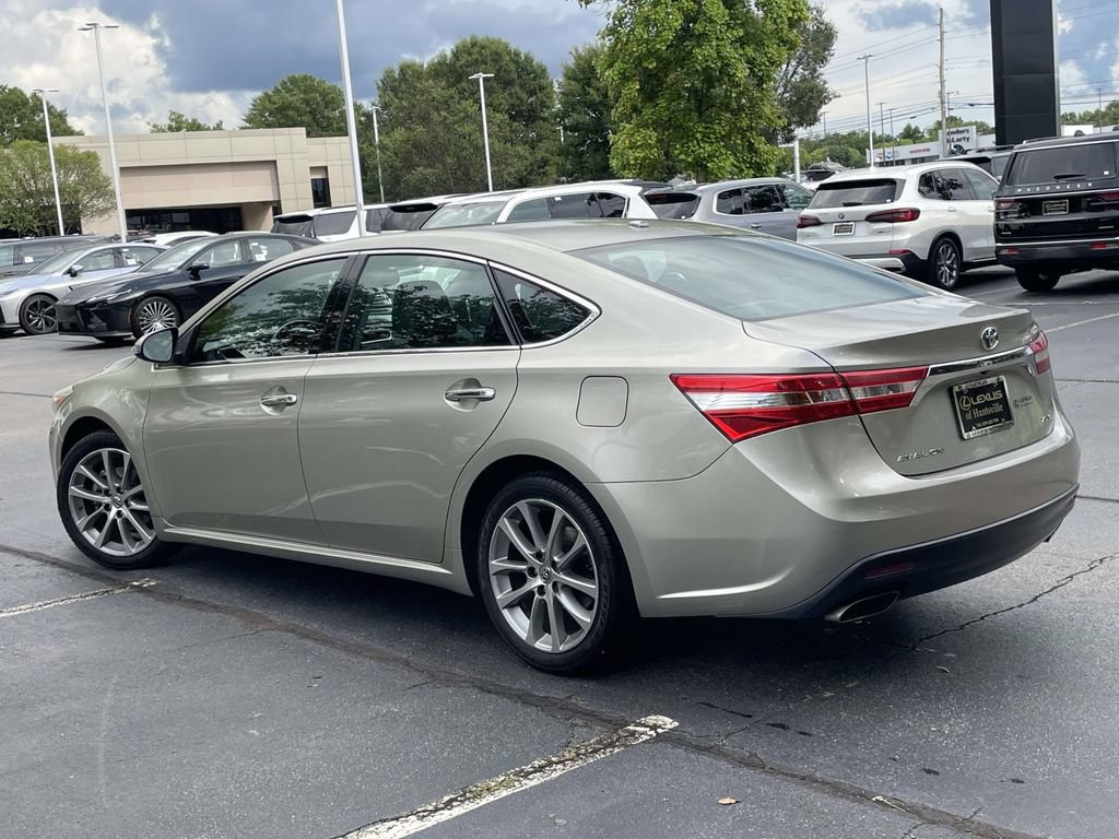 Used 2014 Toyota Avalon XLE Touring FWD image 4