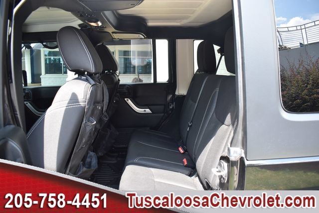 Used 2018 Jeep Wrangler Unlimited Rubicon w/ Connectivity Group AWD/4WD image 20
