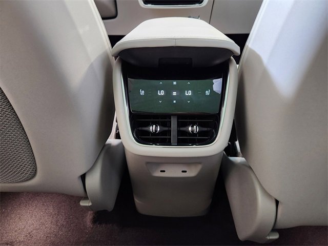 New 2025 Volvo EX90 Ultra w/ Protection Package Premier image 29