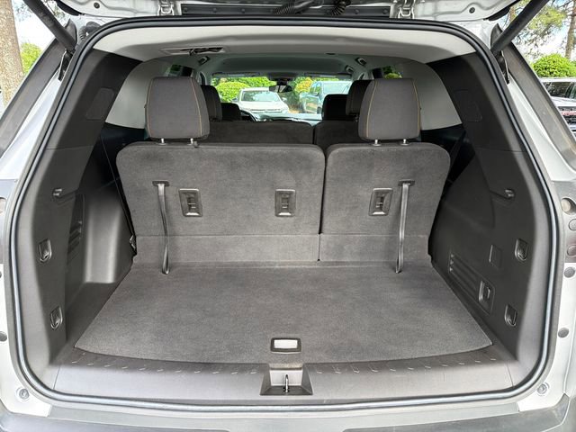 Used 2021 Chevrolet Traverse LT FWD image 18
