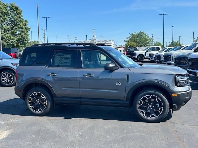 Used 2025 Ford Bronco Sport Outer Banks image 11