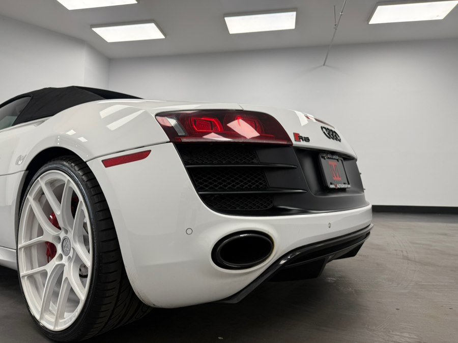 Used 2011 Audi R8 V10 AWD/4WD image 35
