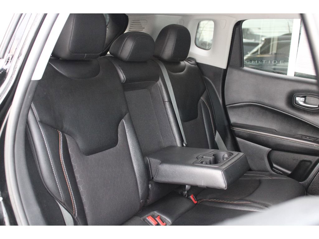 Used 2018 Jeep Compass Latitude w/ Cold Weather Group image 27