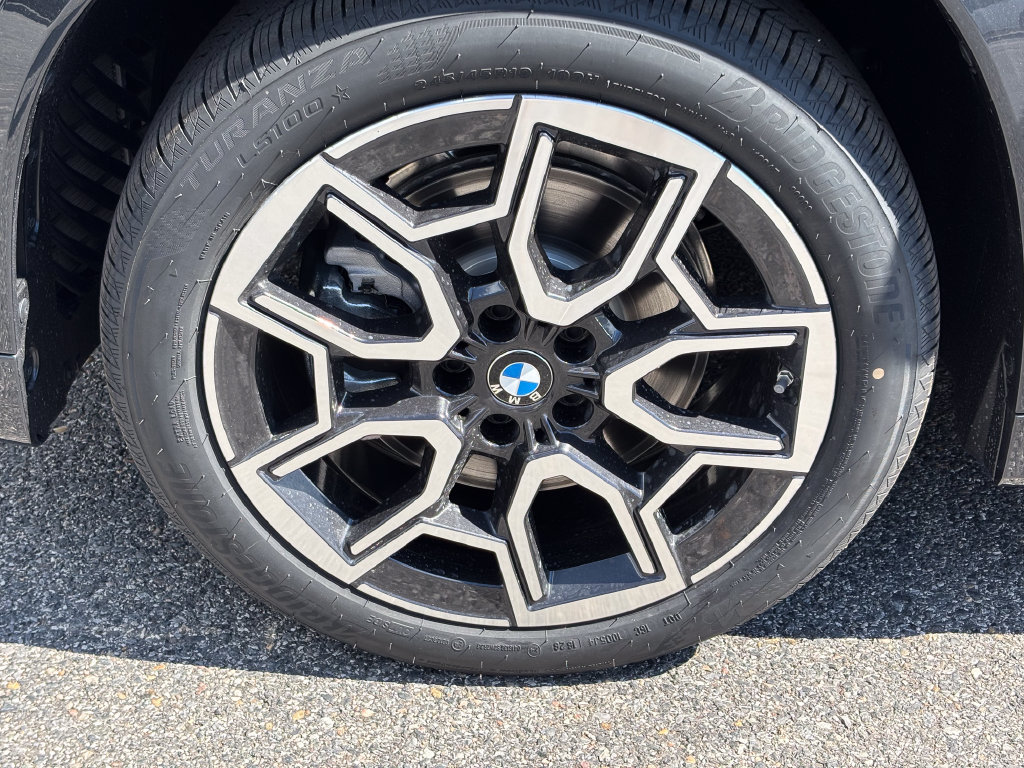 New 2026 BMW X1 xDrive28i w/ Technology Package AWD/4WD image 8