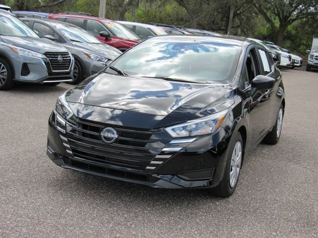 Certified 2025 Nissan Versa S w/ Trunk Package image 6