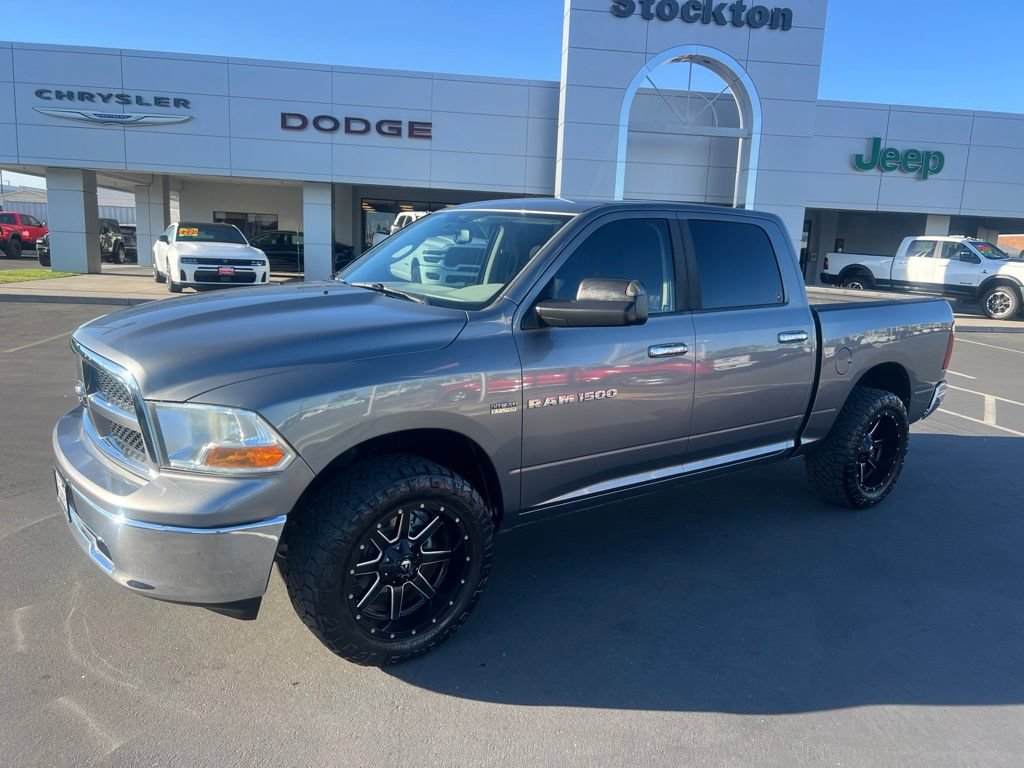 Used 2011 RAM 1500 Classic SLT w/ Luxury Group AWD/4WD image 3