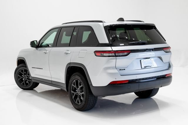 Certified 2024 Jeep Grand Cherokee Altitude AWD/4WD image 32