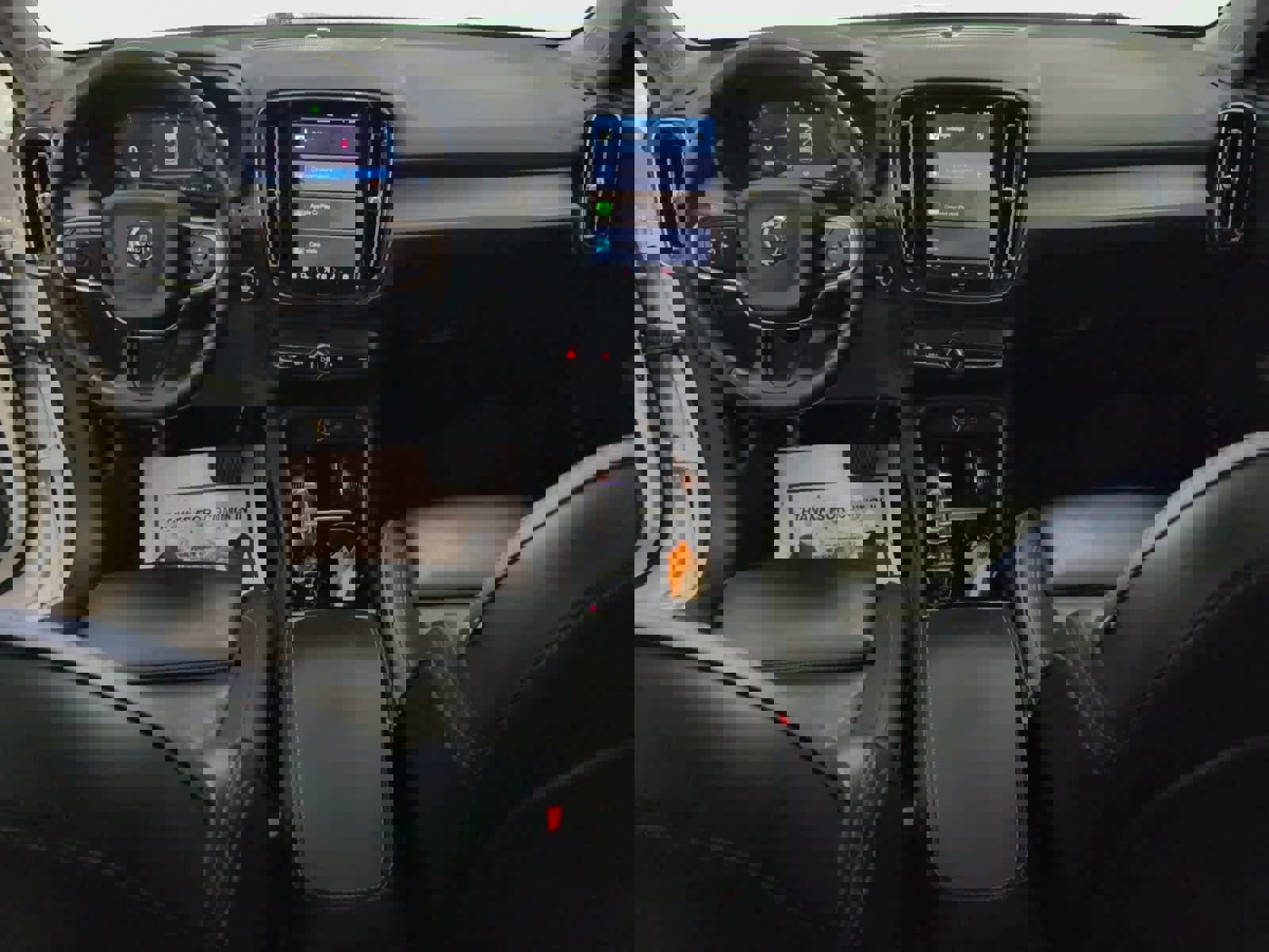 Used 2025 Volvo XC40 B5 Plus image 11