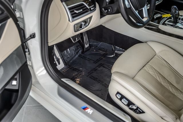 Used 2018 BMW 740i xDrive AWD/4WD image 20