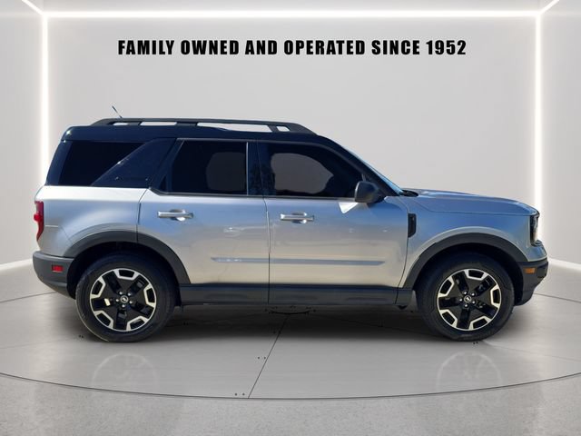 Used 2022 Ford Bronco Sport Outer Banks w/ Tech Package AWD/4WD image 2