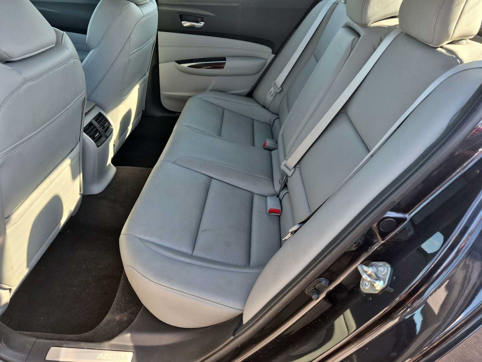 Used 2015 Acura TLX FWD image 20