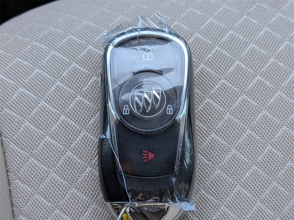 Used 2022 Buick Encore Preferred w/ Safety Package image 28