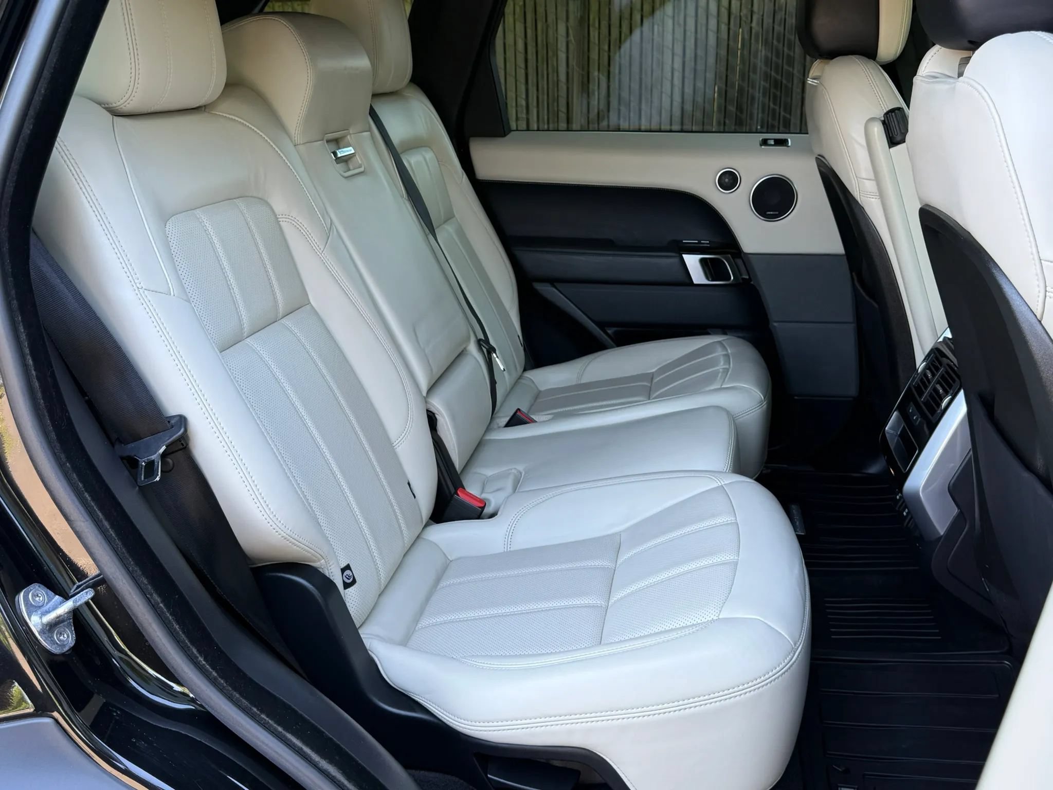 Used 2019 Land Rover Range Rover Sport Supercharged AWD/4WD image 30
