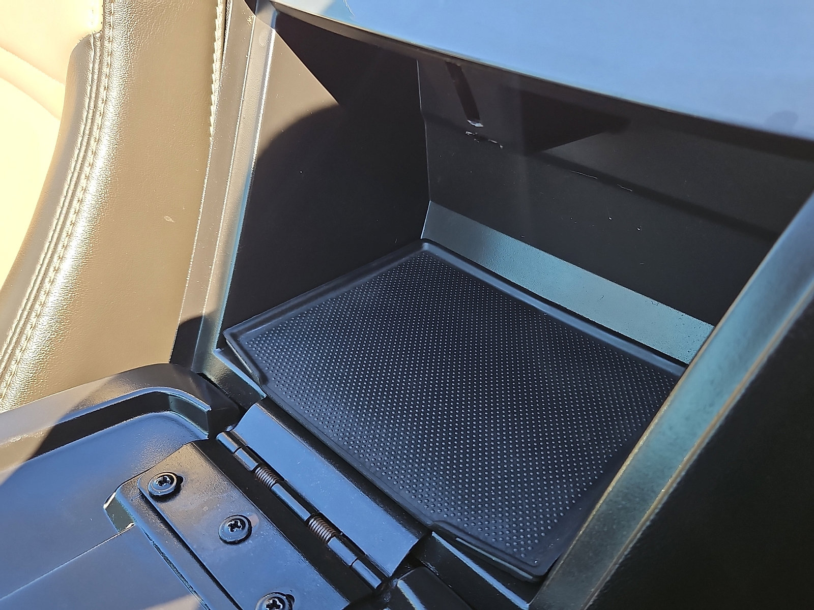 Used 2008 Pontiac Solstice Convertible w/ Premium Package image 25